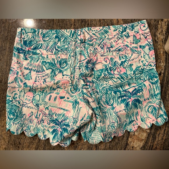Lilly Pulitzer Scalloped Shorts - Picture 2 of 2